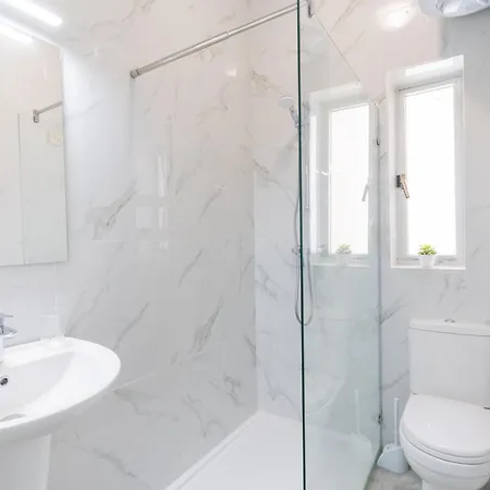 Apartment Charming 3bed In St Pauls I-hosted By Sweetstay *
