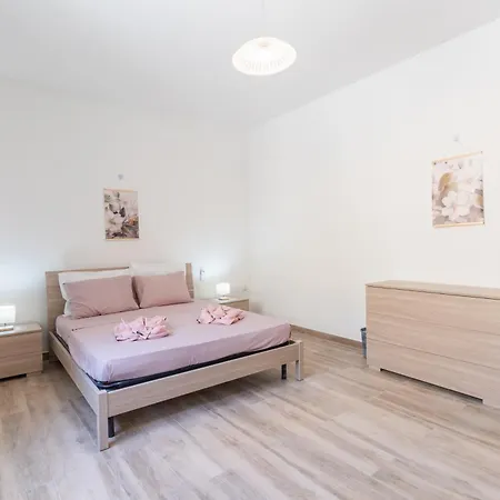 Charming 3bed In St Pauls I Daire