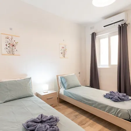 Daire Charming 3bed In St Pauls I